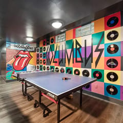 Rock & Roll House: PingPong, Hot Tub, Theatre Area