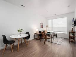 The Boho Chic Suite in Prime Location of Columbu