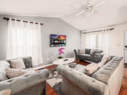 Dublin Getaway - Near Columbus!