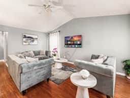 Dublin Getaway - Near Columbus!