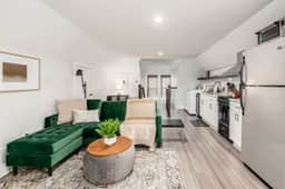 Columbus Getaway! Stylish Apartment!