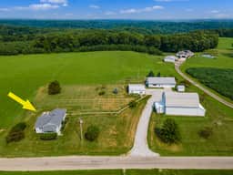Sugar Grove Farmhouse - Hocking Hills! - Hot Tub!