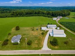 Sugar Grove Farmhouse - Hocking Hills! - Hot Tub!