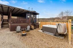 The Caboose + Pickleball, Hot Tub, Priva