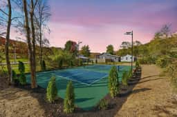 The Nest: Pickleball Court, Hot Tub, Hiking