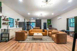 Woodland Clubhouse: Golf, Fishing, Hot Tub, Trail