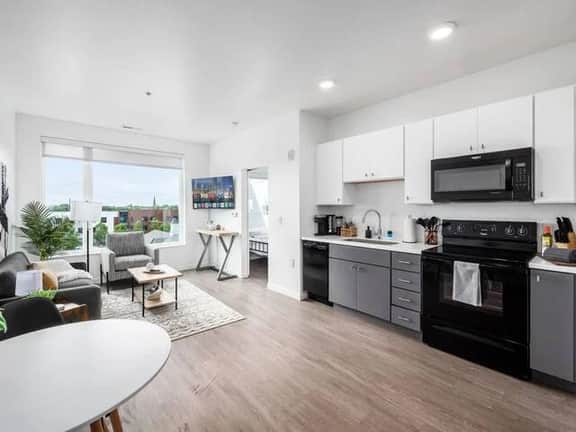 Luxury Gray & Gold Executive Suite in Heart