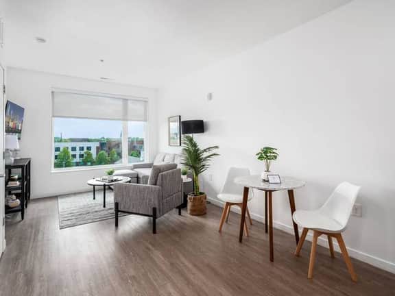The Modern Chic 1BR Executive Suite l 24/7 Gym