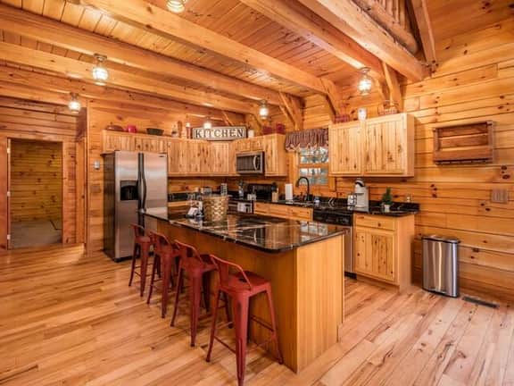 Sugar Grove Retreat - Hot Tub - Hocking Hills!