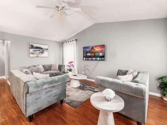 Dublin Getaway - Near Columbus!