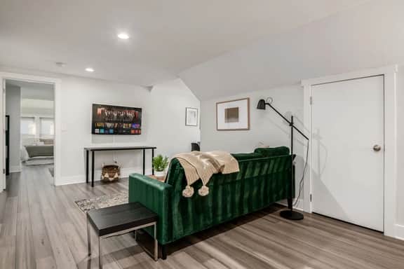 Columbus Getaway! Stylish Apartment!
