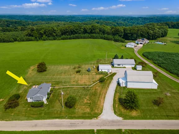 Sugar Grove Farmhouse - Hocking Hills! - Hot Tub!