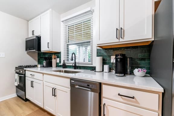 Fox Island Lakefront Retreat